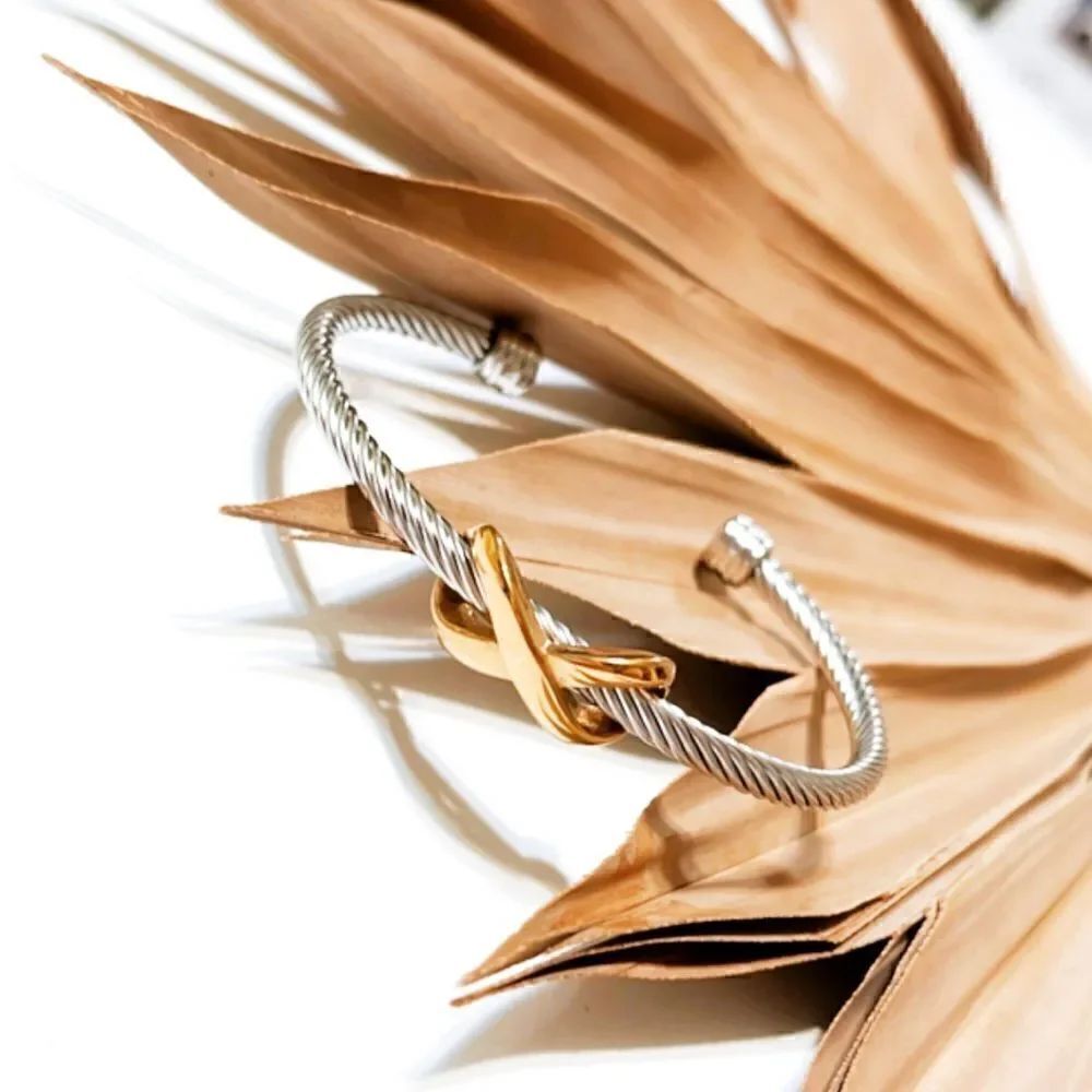 Classic textured bangle  #722 - Picture 2 of 4